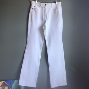 NWOT Olsen Ladies white straight leg jeans sz 6/S, 32” inseam perfect condition